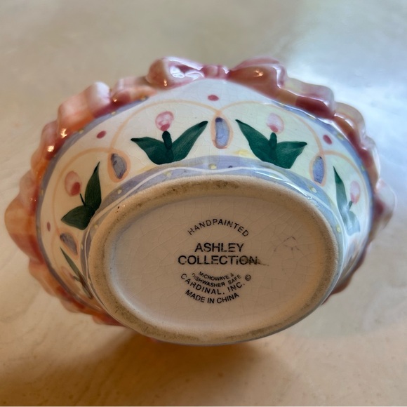 Decorative Ceramic Basket w/flowers violet/pink/green w/tag Ashley Collection - Picture 9 of 10